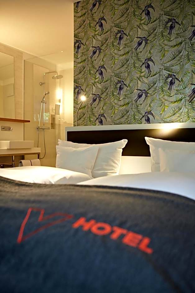 V-Hotel