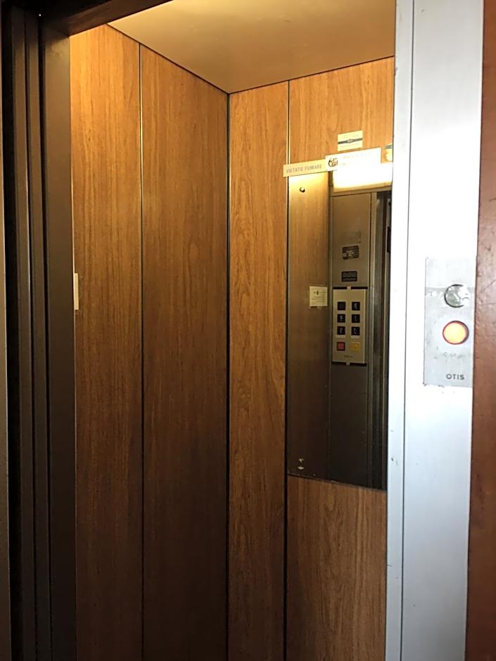 Hotel 106