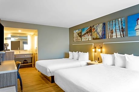 Queen Room with Two Queen Beds - Non-Smoking