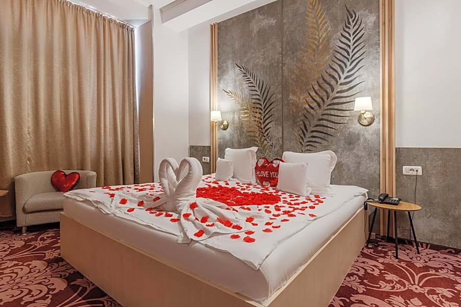 Photo 1 of 4 of Romantic, Jacuzzi®