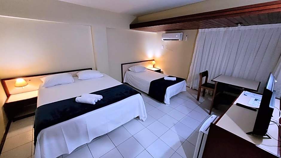 Quarto em Hotel no Bairro de Tambaú, em uma localização bem central Apto 216