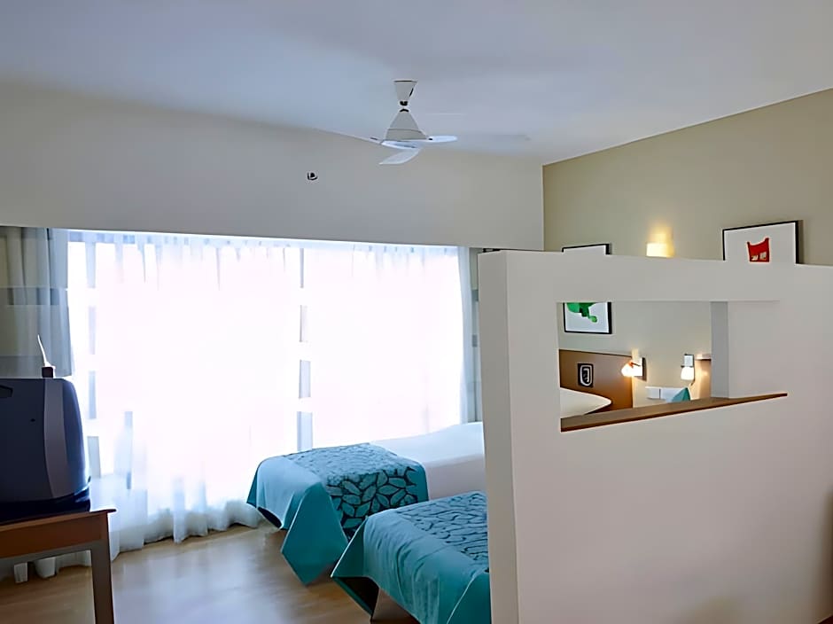 Lemon Tree Hotel Indore