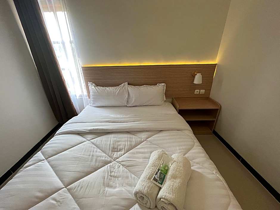 JENGGO Riverside RedPartners Kampung Inggris Pare