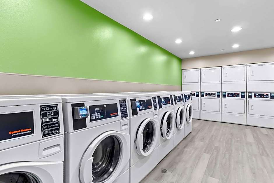WoodSpring Suites South Houston Hobby