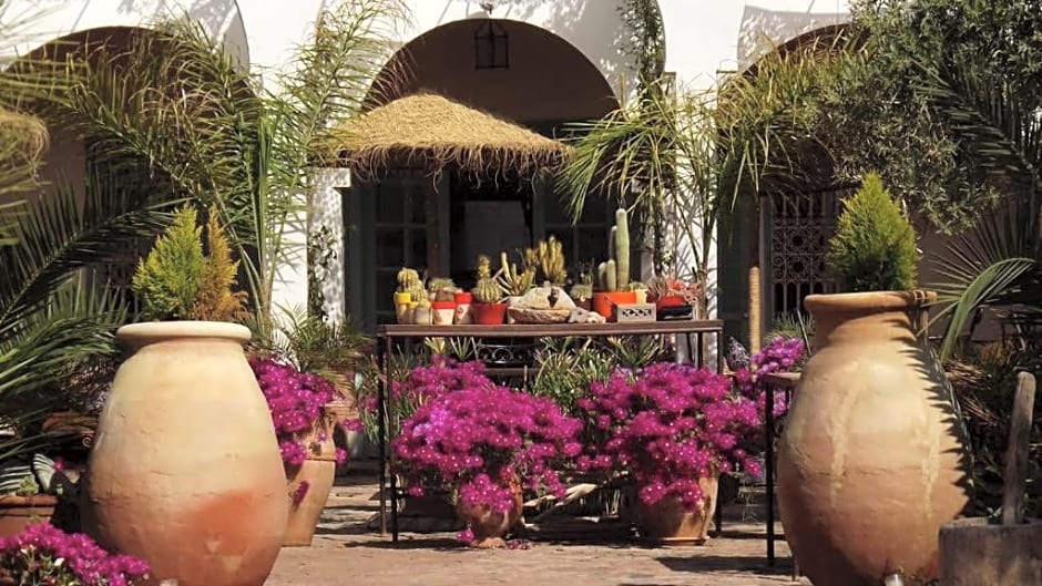 Sel d Ailleurs, Ouirgan - adults only