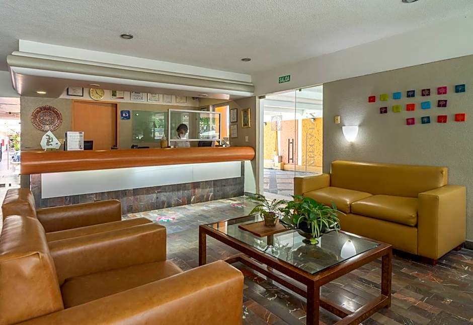 Hotel Azteca Inn