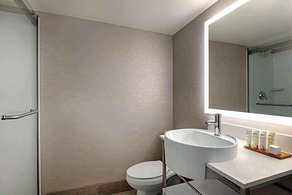 Holiday Inn Philadelphia Arpt-Stadium Area By IHG