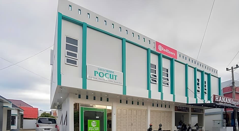 RedDoorz Syariah near Pelabuhan Ulee Lheue Banda Aceh