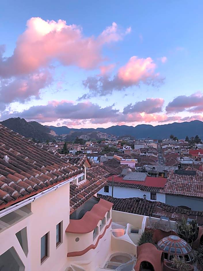 Magnolias Boutique Suites & SPA