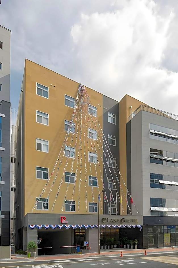 Lake 45 Hotel