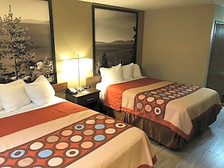 Queen Room with Two Queen Beds - Non-Smoking