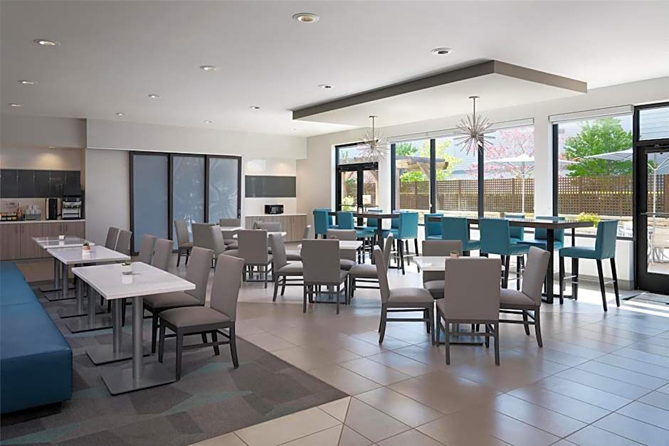 Best Western Premier Hotel at Fisher's Landing