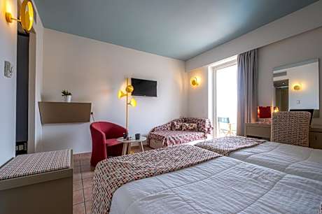 Double Room with Pool View