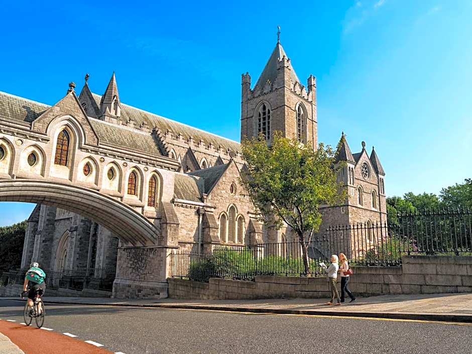 Clayton Hotel Cardiff Lane