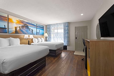 1 King Bed Smoking Room With Free