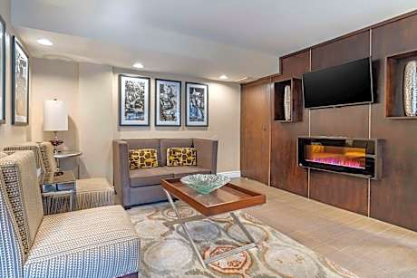 Best Western Carmel's Town House Lodge