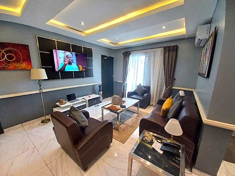COZY SUITES