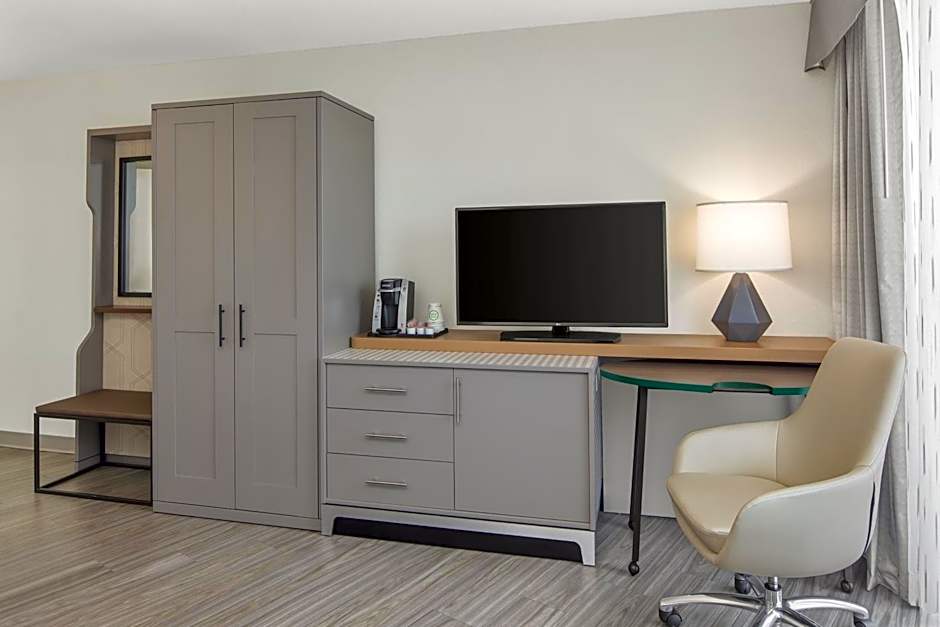 Holiday Inn Charleston-Riverview By IHG