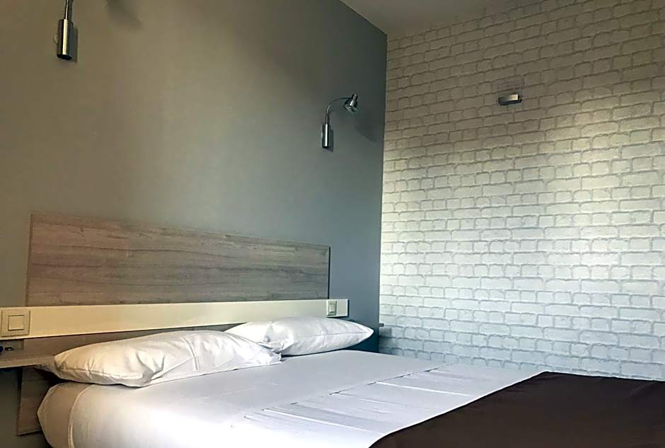 Hotel Grand Cap Rooftop Pool