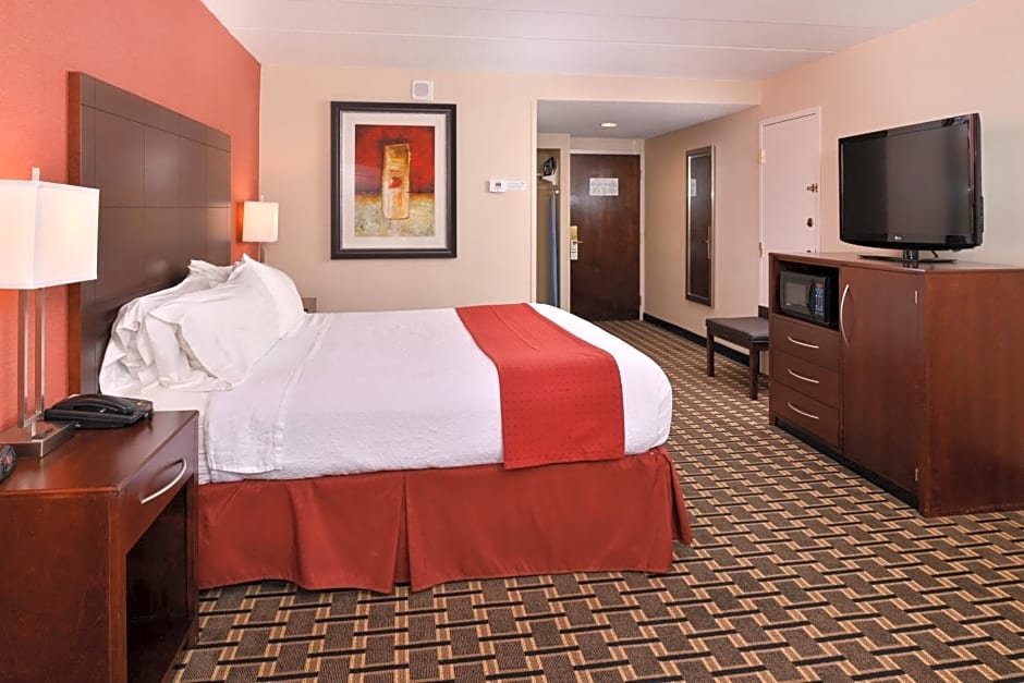 Holiday Inn New London by IHG