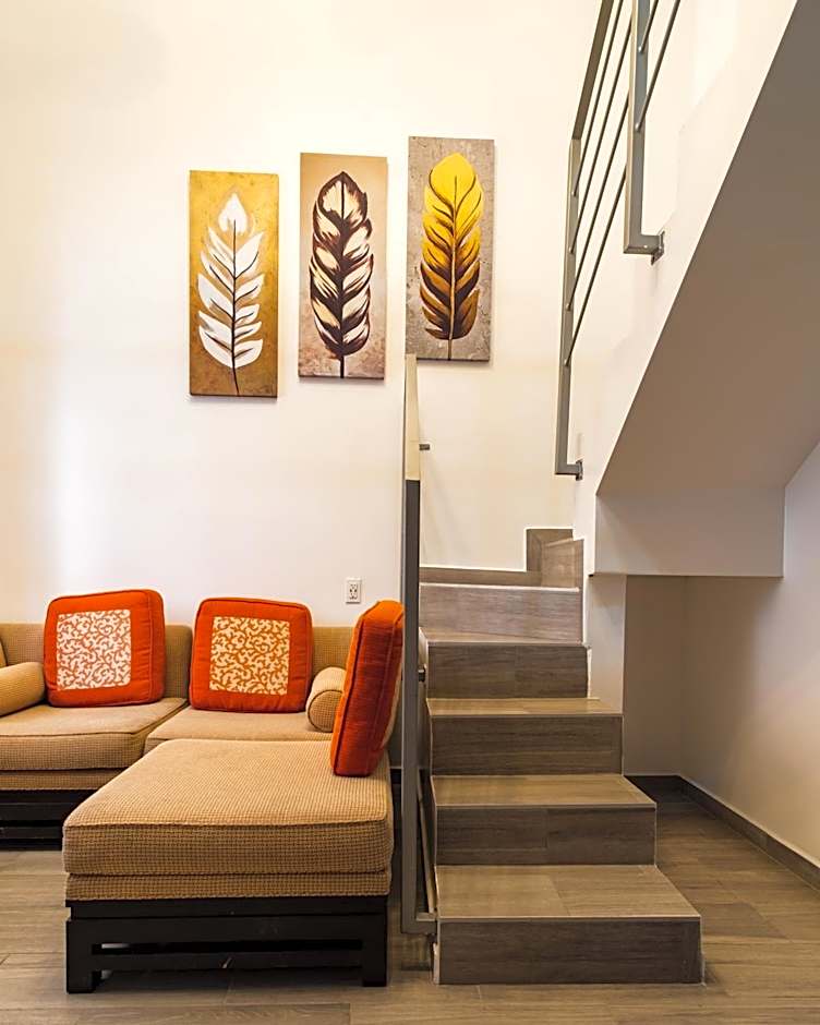 Hotel Revolucion