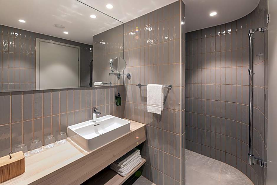 Oru Hub Hotel Tallinn - Handwritten Collection