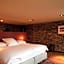 Chambre d'Amis by Alix