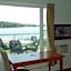 Bayside Inn & Waterfront Suites