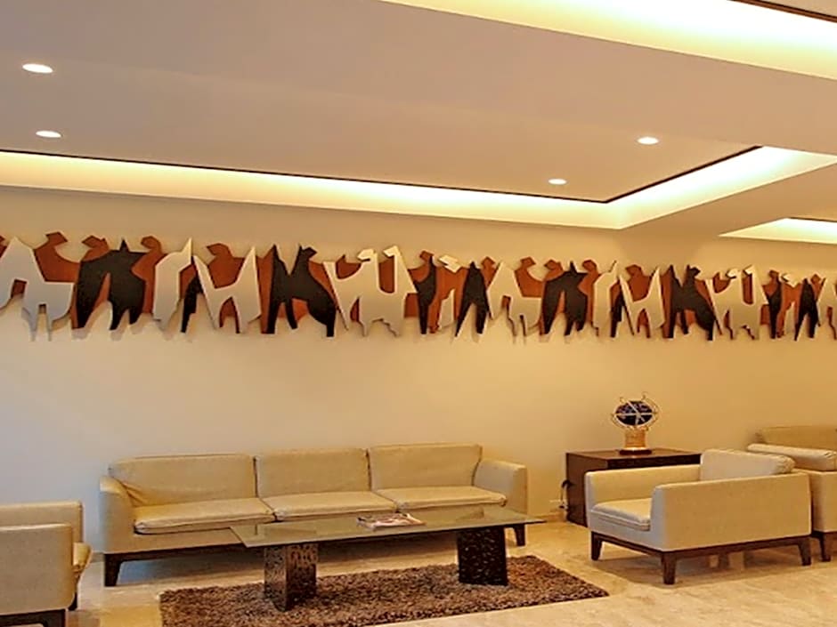 Hotel German Palace, Airport