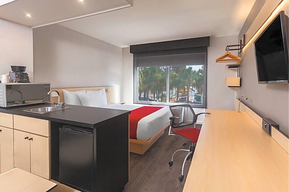 City Express by Marriott Leon