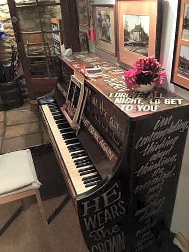 The Crown Inn, Church Enstone