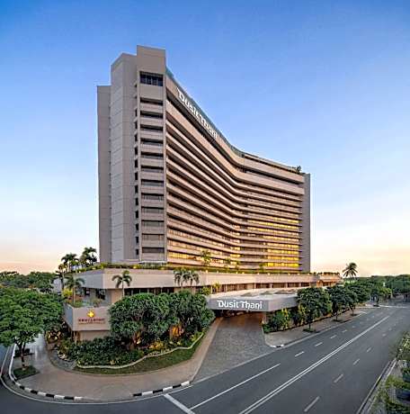 Dusit Thani Manila Hotel