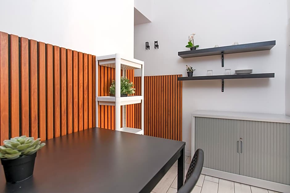 Inside Chiaia Rooms