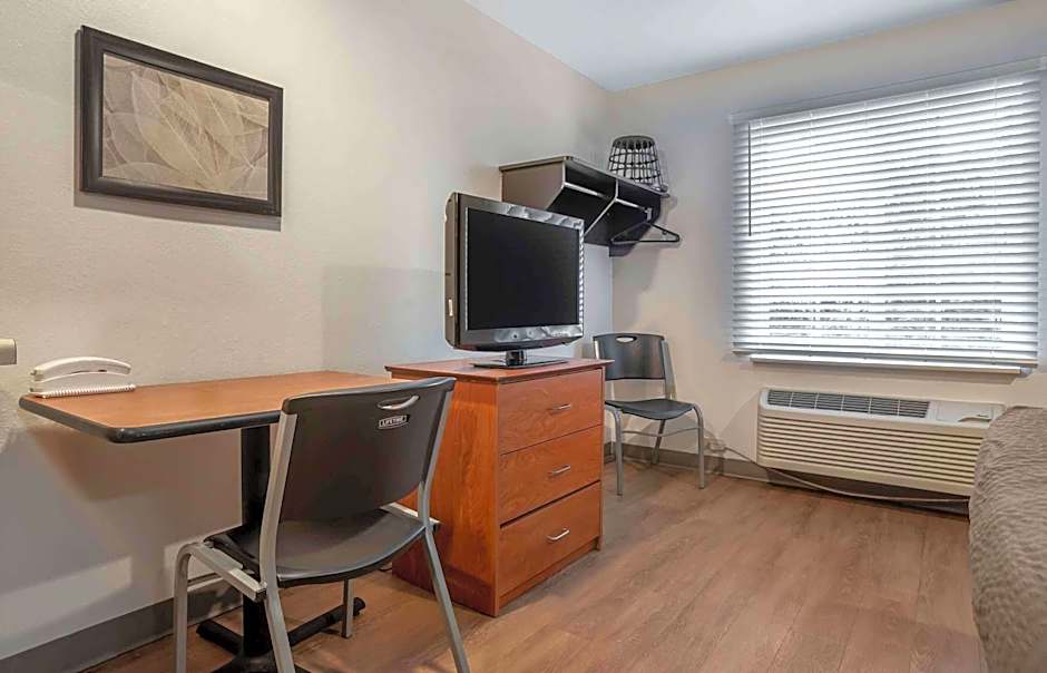 Extended Stay America Select Suites - Tallahassee - East