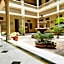 Hotel Arya Niwas