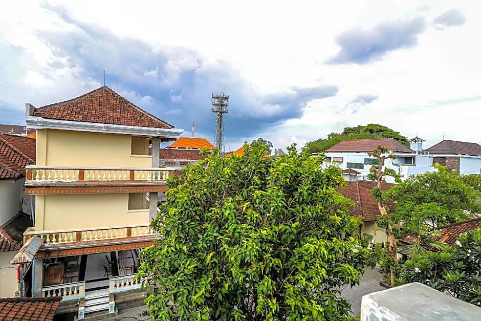 OYO 1654 Maha Bharata Kuta Inn