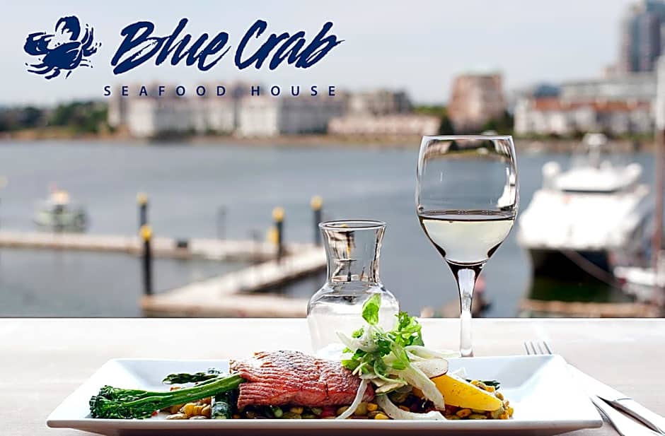 Coast Victoria Hotel & Marina by APA