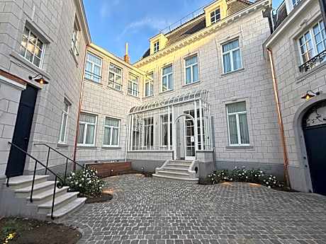 Martin's Relais