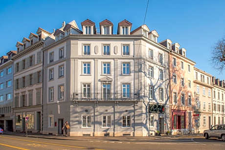 Hotel Resslirytti