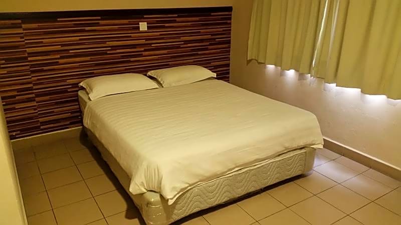 Iskandar Hotel