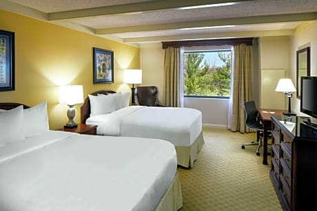 1 King Bed Larger Room