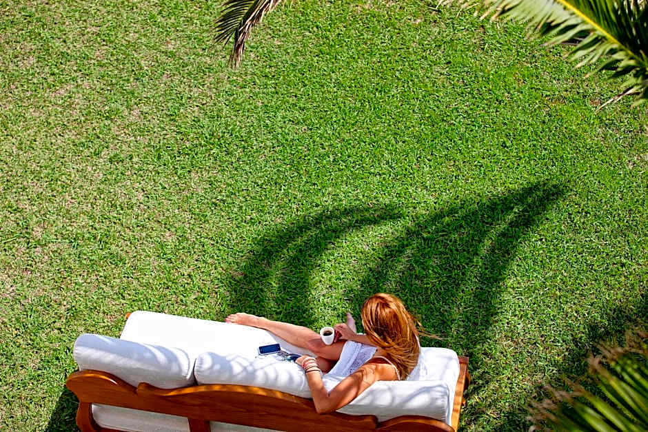 Mrs Chryssana Beach Hotel