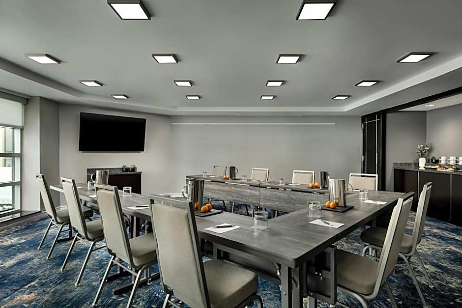 Sheraton Montreal Airport Hotel