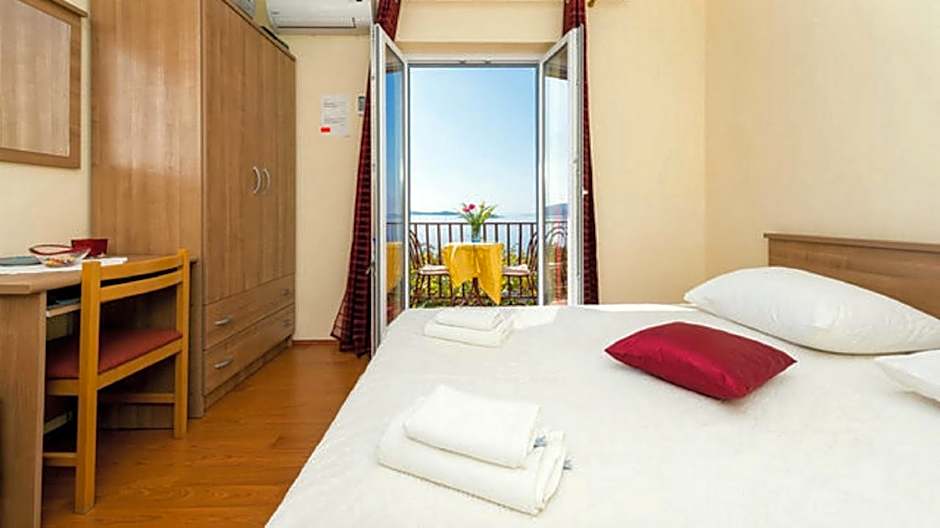 Photo 1 of 18 of 1 Bedroom Apartment, Sea View, Balcony
