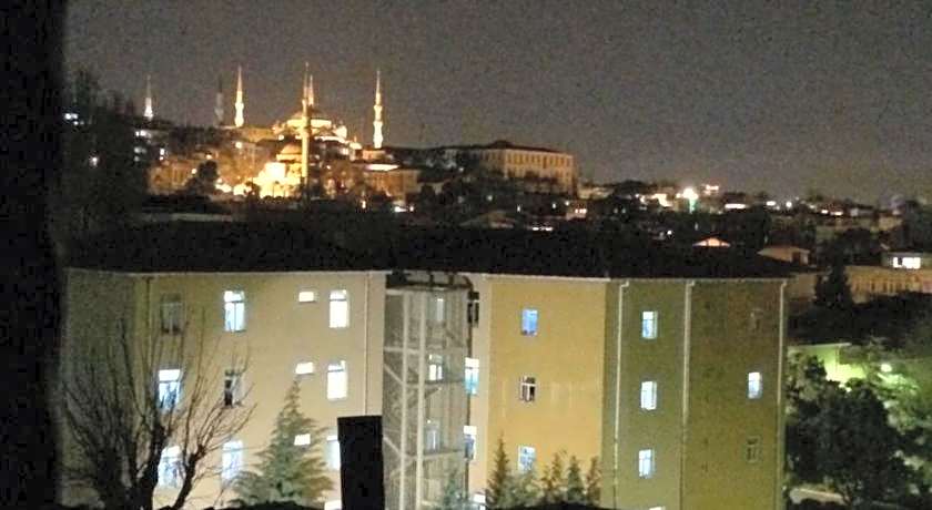 Tom Square Boutique Hotel