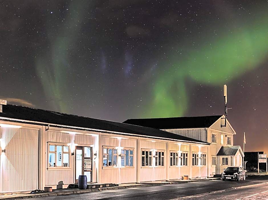 Bakki Apartments & Hostel