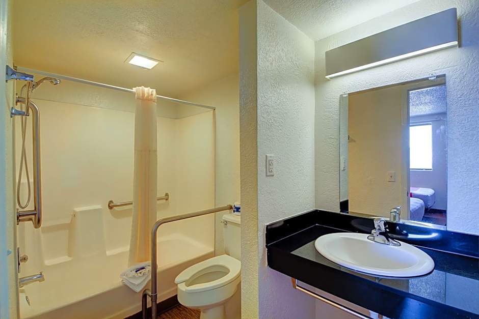 Economy Hotel Oklahoma City
