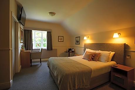 Classic-Double room-Ensuite with Shower