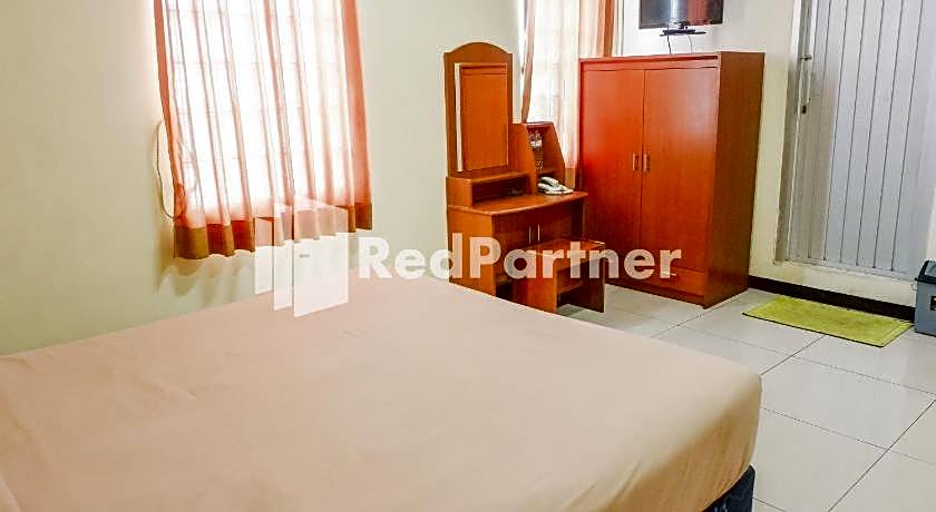Grand Kembar Hotel Mitra RedDoorz