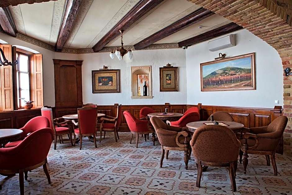 Halasi Pince Panzió